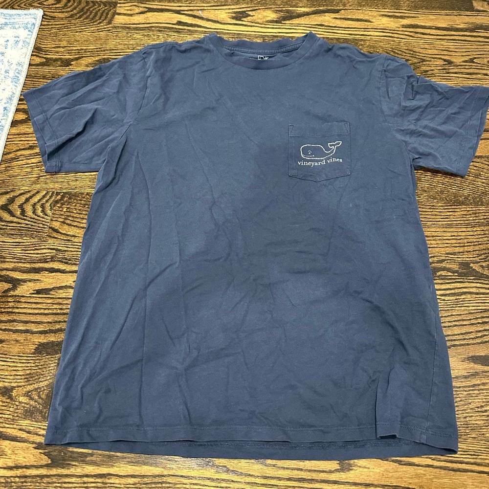 Vineyard vines tshirt